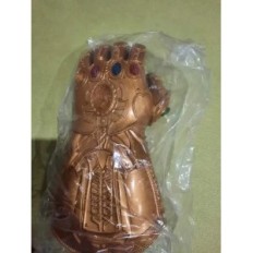 Infinity Glove Thanosa glødende 34,5 cm Interaktivt legetøj med ikke-religiøse sten og lys