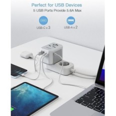 Univerzální cestovní adaptér Tessan 2 USB A + 3 USB C 633FV