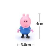 Un set di giocattoli di Fiaba Peppa 4 PCS che mostrano i tuoi eroi preferiti dei bambini