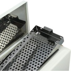 A high-temperature dry sterilizer for disinfecting tools