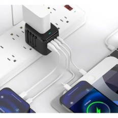 Usb universal-um adaptador de viagem X2 / USB-C X2 para carregamento preto