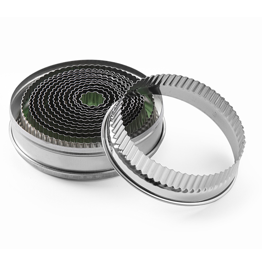 Forme à découper en forme de cercle ondulée pour biscuits Ø 18 - 108mm Hendi 674413 Forme à découper en forme de cercle ondulée pour biscuits Ø 18 - 108mm Hendi 674413