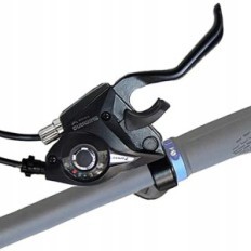 Et sæt Shimano St-Ef51-7 Altus 3x7 Gear Shift Levers for en cykel