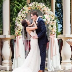 Kovové luk putros 183x80cm pro svatbu, květiny, balónky, zlatý