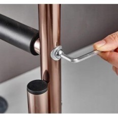 Stehen Sie für ältere Menschen, um von Betten und Stühlen, Metall aufzustehen