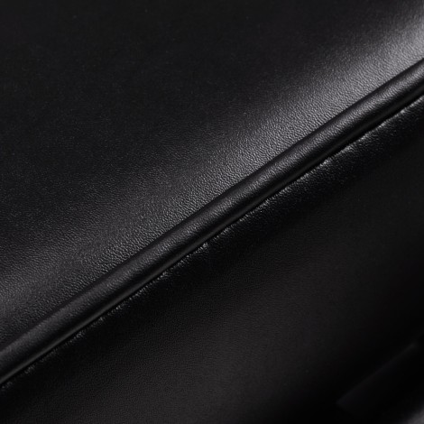 Elektrischer Kosmetikstuhl SILLON Lux 273b mit 3 Motoren + Hocker AM-304 Schwarz — Detailaufnahme Oberfläche