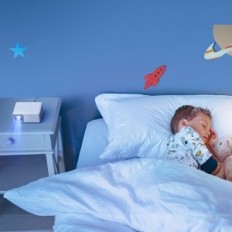 Mini-projektor Akiyo O1 Wi-Fi / Bluetoothiga, Full HD 1080p statiiviga