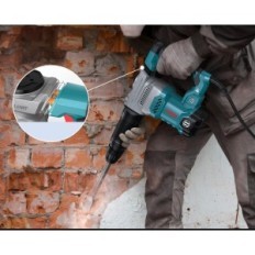 Démolition Hammer Eneacro Z1G-DS-0845MB sur le béton, 1300 W, 20 J avec des ciseaux