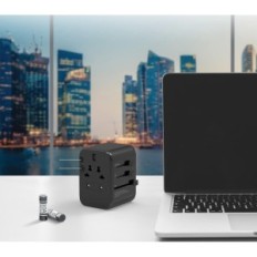 Universal Travel Adapter Tessan 633FC, 3 USB and 1 USB C, 2500 W, Black
