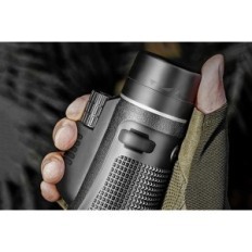 Monikulaarinen Doronanio 10x, 42 mm FMC BAK4: n kanssa teräväpiirto