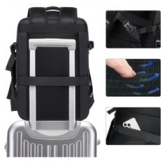 Matkustaminen Backpack Banging kannettavaan tietokoneeseen 17.3 "Latausportti, musta