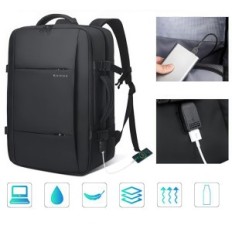 Cestovanie batoh búchanie na notebooku 17.3 "s nabíjacím portom, čiernym