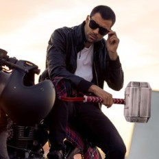 Μια βαλίτσα στα εργαλεία σφυριών Thor από πραγματικό μέταλλο, 29 στοιχεία