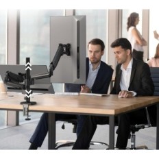 Dva monitors BONTEC GDM7504 monitorji, 13-32 '', do 9KG, VESA75X100, uporabljena