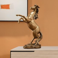 Cheval de Statuette dorée 295 mm, Statuette Horse dorée, Cheval sur les talons