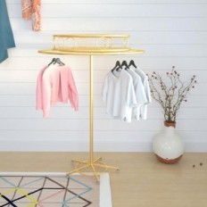 Kovinska oblačila Hanger Zouxikou, nastavljiv 110-160 cm, uporabljen