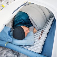 Nafukovací kempová matka natureHike 5,8R / 3,5R, 183 x 58 x 7 cm