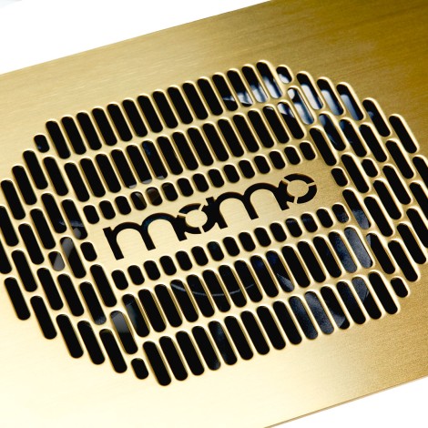 Aspirapolvere da incasso Momo S-41 oro — primo piano della superficie