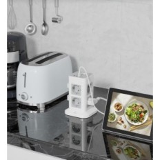 Tessan TPS05-de-C, 8-seksjon skjøteledning, 3 USB A, USB C, 16 A, 3600 W