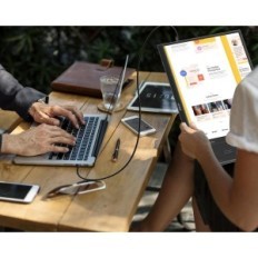 Monitor Htnzir portatile da 16 pollici 1920x1200 Schermo leggero IPS con USB-C e HDMI per laptop console e lavori mobili