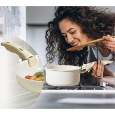 Un set di pentole e una padella carota, 10 pezzi.