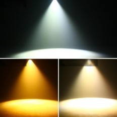 XQ09010, 200 W, 3200 K / 5600 K, 2,4E + 2 V, raspon 6-8 m, 4 upravljanja načina upravljanja