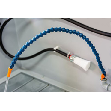 Segmenterad kran för verkstadsrengöring