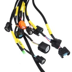 Un montón de cables de motor en un absópico para Honda y Acura